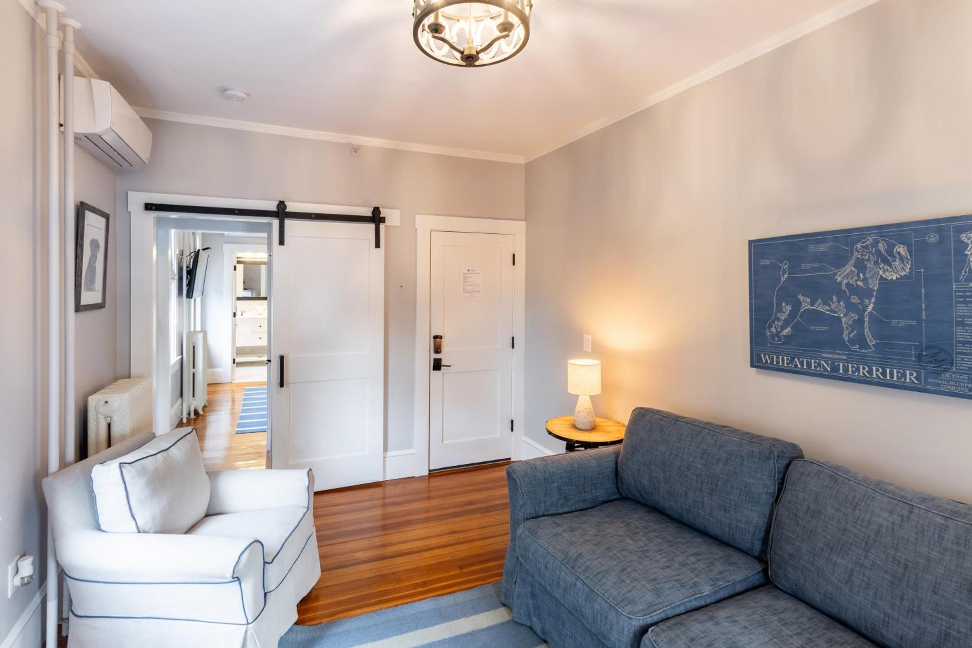 Paws on Pelham Newport Exterior foto
