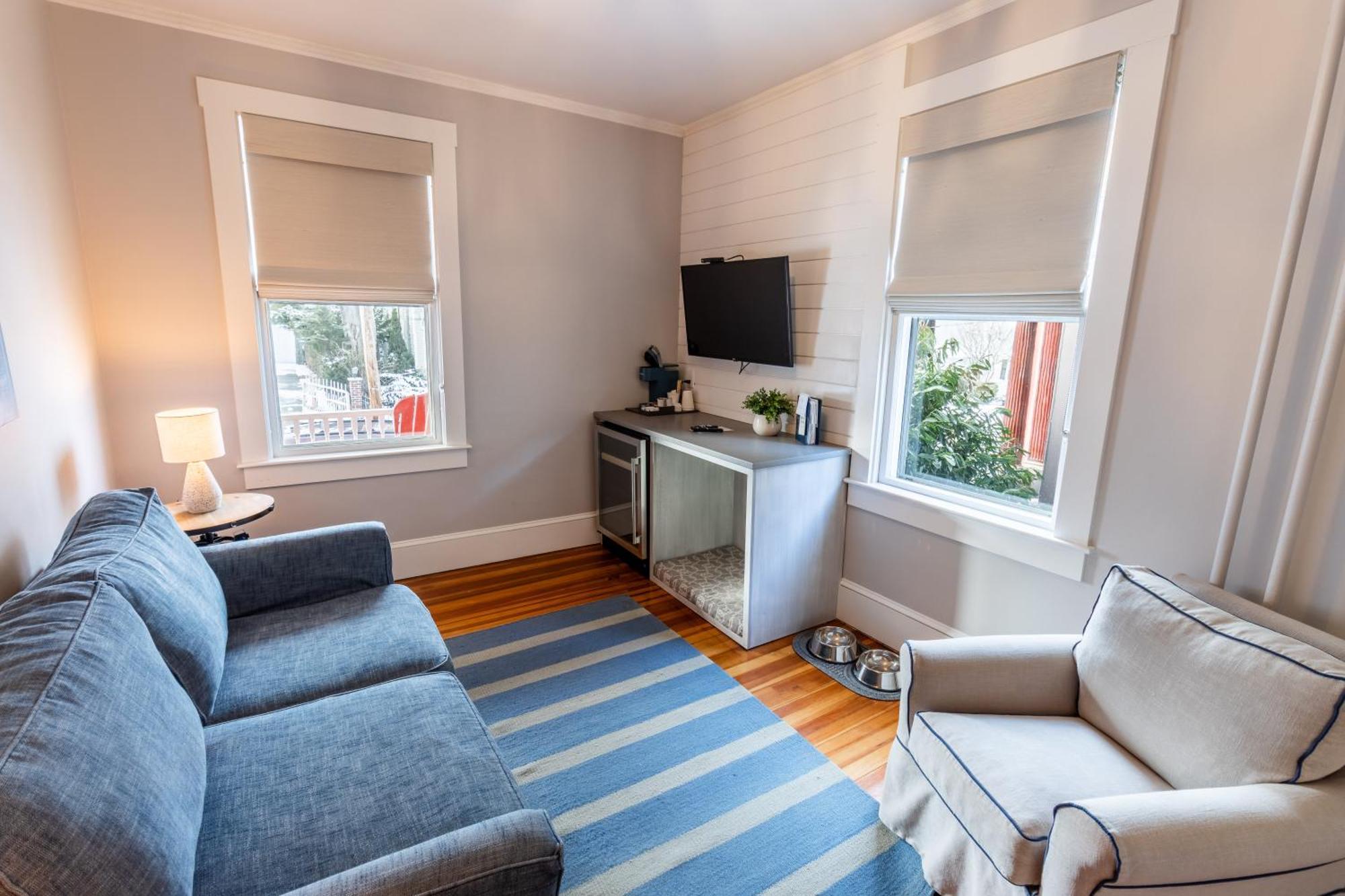 Paws on Pelham Newport Exterior foto
