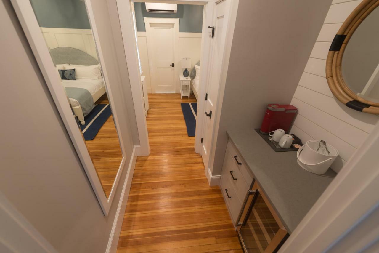 Paws on Pelham Newport Exterior foto