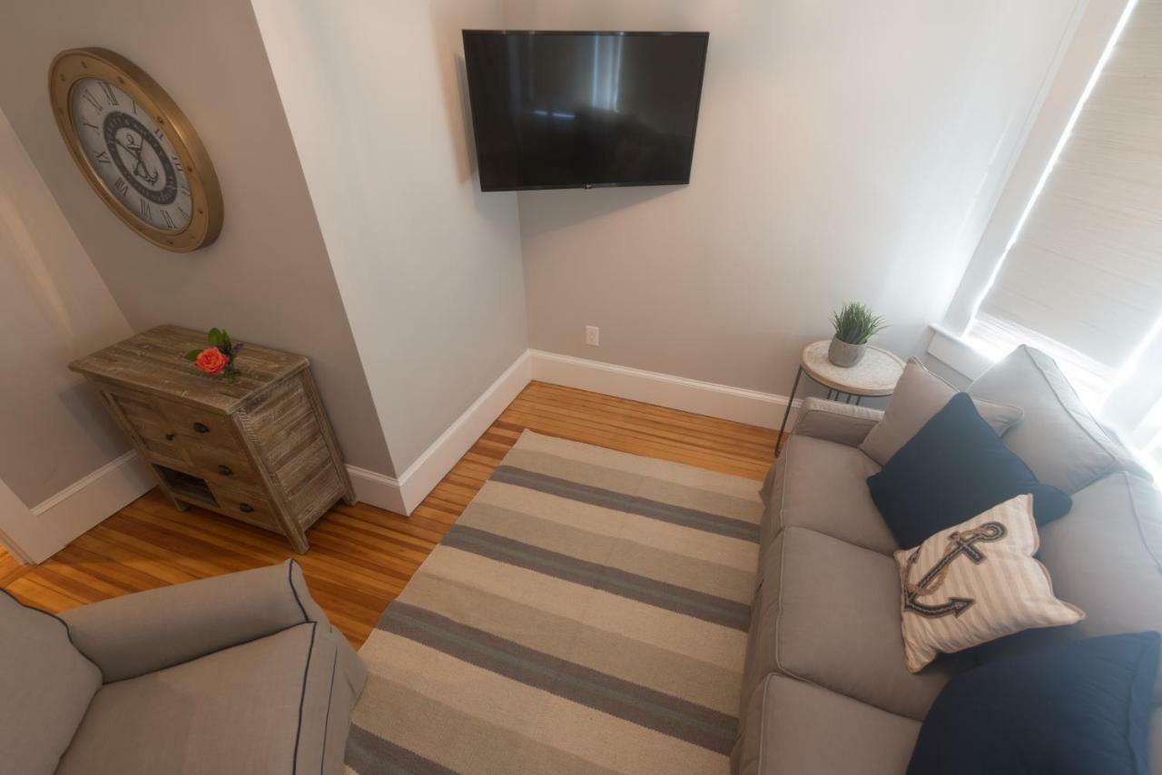 Paws on Pelham Newport Exterior foto